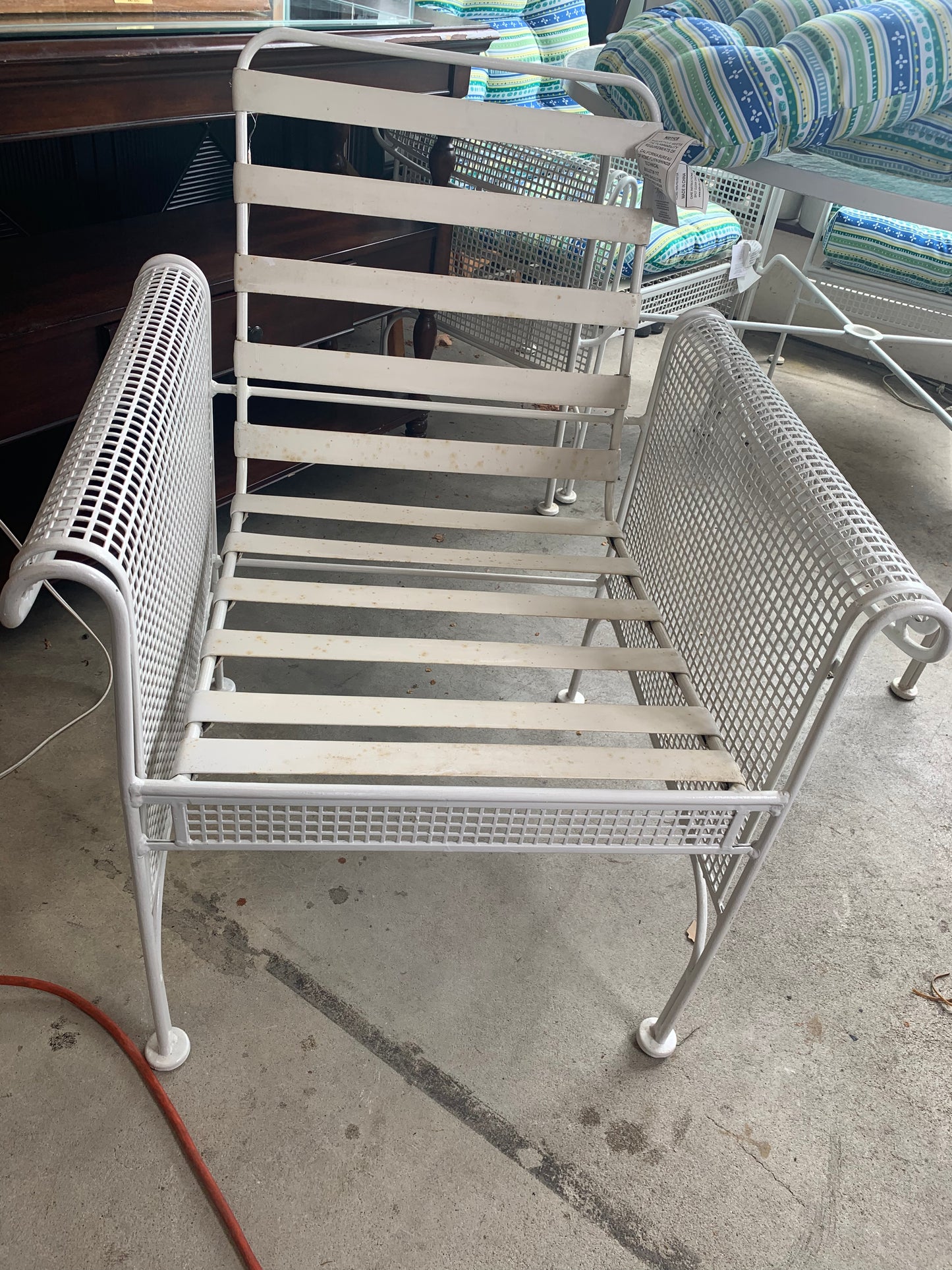Russell Woodard Mid-Century Modern Outdoor Table & 4 Chairs Set – White Wrought Iron (1960s)
