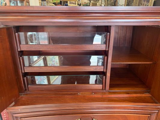 Vintage Mahogany Chest of Drawers – White Furniture Co. (1950s)