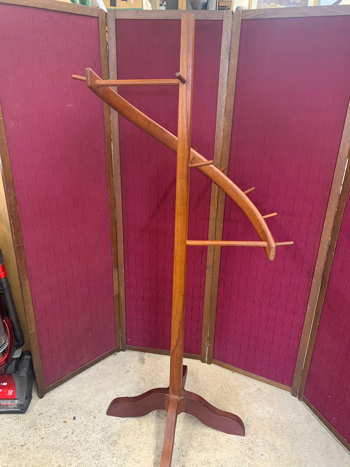 Mid-Century Modern Teak Coat Rack – Sculptural Atomic Design (1970s)