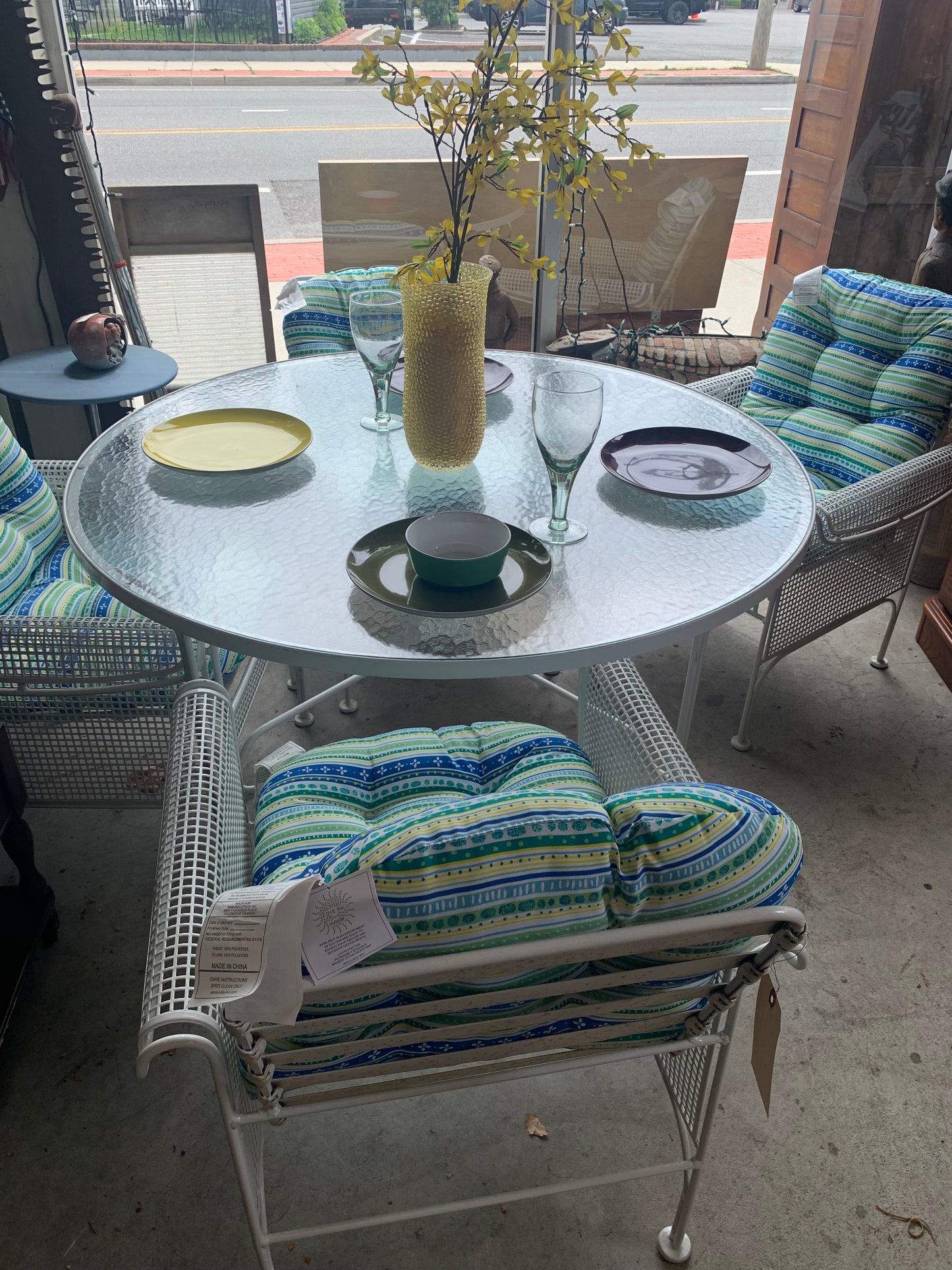 Russell Woodard Mid-Century Modern Outdoor Table & 4 Chairs Set – White Wrought Iron (1960s)