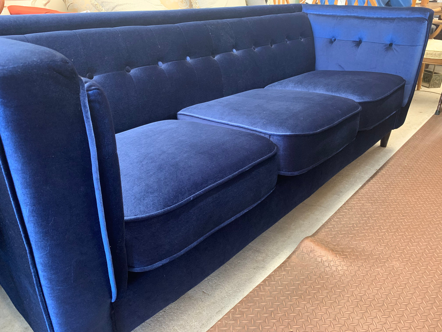 Mid-Century Modern Style Sofa – Deep Navy Blue Velvet